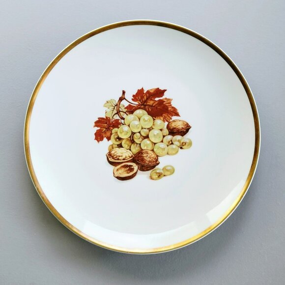 Vintage PM Jaeger & Co. Harvest Dinner Plate, Grapes & Walnuts, Heavy Gold Trim - Picture 1 of 10